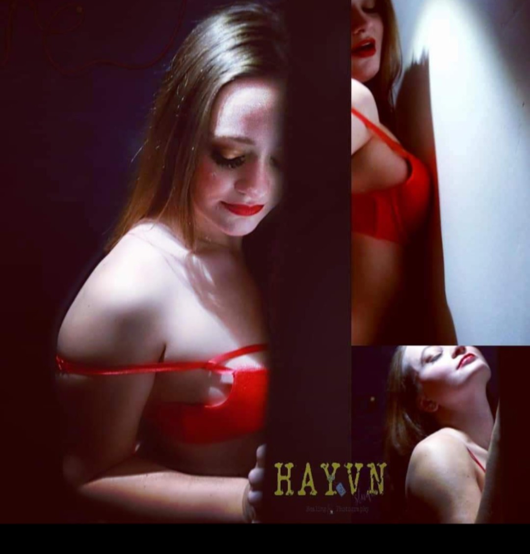 HAYVN Boudoir portrait